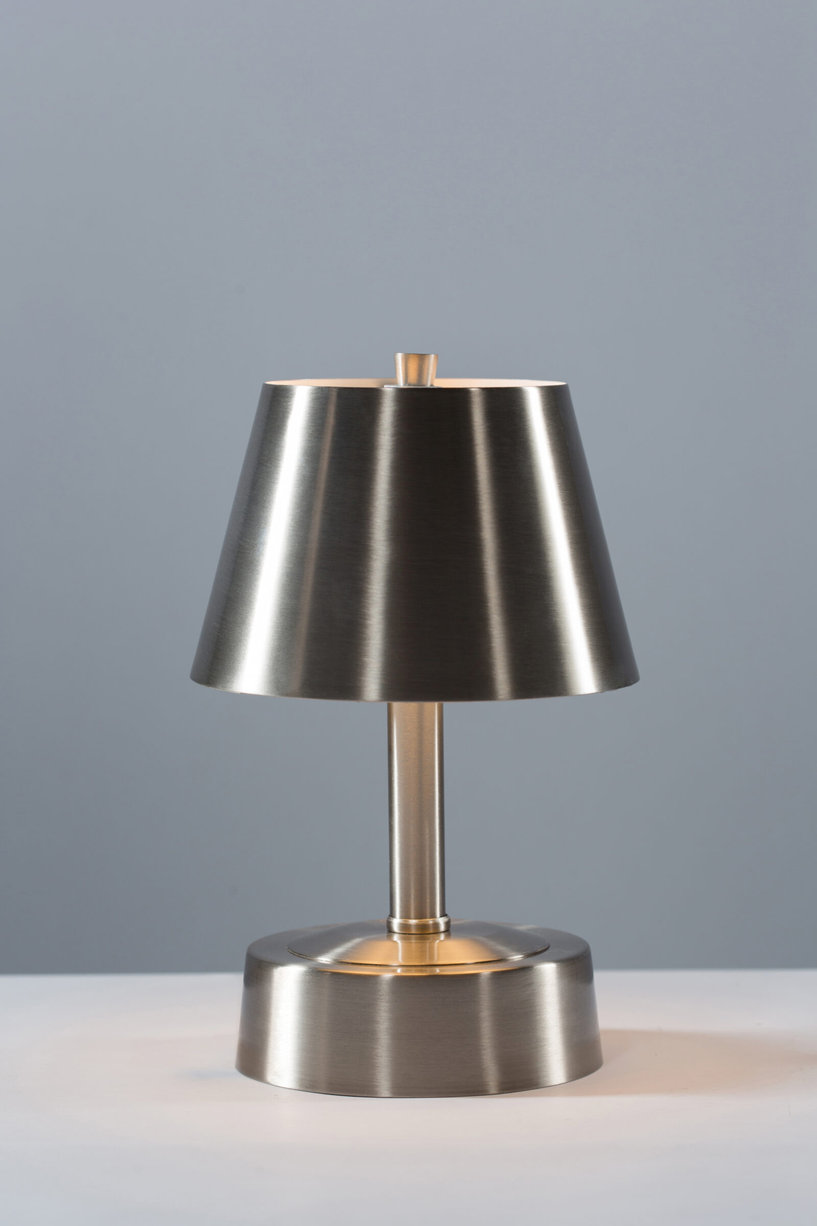 brushed nickel wireless supper club tabletop lamp